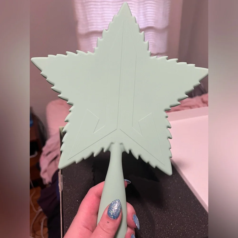 Jeffree Star 420 green leaf mirror opened but never used